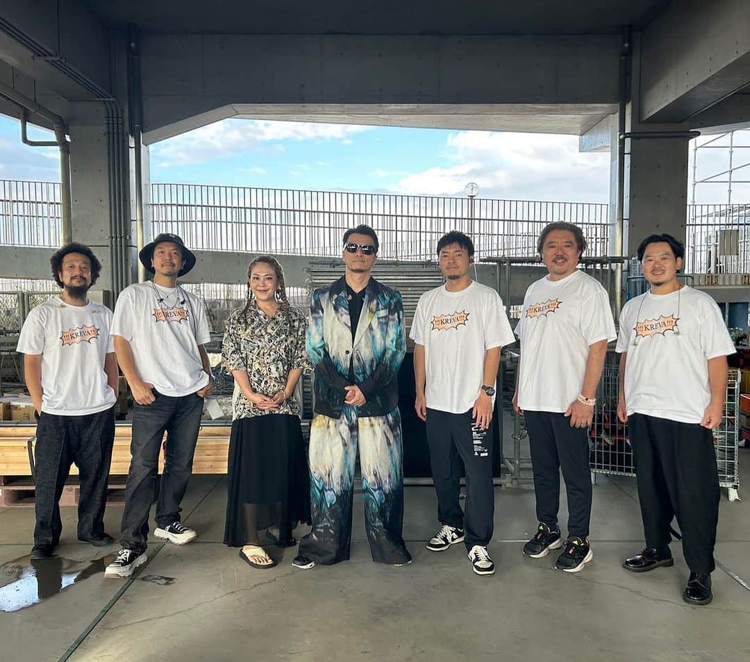 SONOMIのインスタグラム：「2023.9.30 『大洗海上花火大会ふるさと納税フェスティバル』  目の前が海🌊 そして開始時には虹が見えました🌈 今年の夏フェスの良い締めくくりとなりました😆 そしてひっさしぶりにSONOMIタオルあげてくださってる方がいて感動しましたぁ🥲 もう10年以上前のものなのにまだ持っててくださって ありがとうございます😭♡ 新しいの作らなきゃ！！ 皆さんとKREさんと過ごした夏🌴最高だったなぁ☀️ #KREVA #大洗海上花火大会」