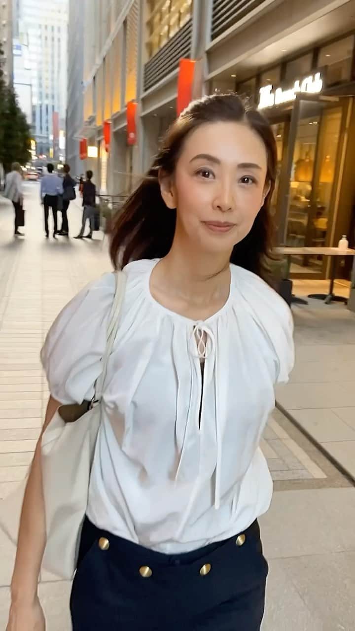 田村翔子のインスタグラム：「打ち合わせの帰りに東京駅から日本橋までお散歩を楽しみました。 過ごしやすくなってきたので、運動を兼ねていっぱい歩くことに😊  #運動#お散歩#田村翔子#打ち合わせ#lifestyle#リュンヌ」