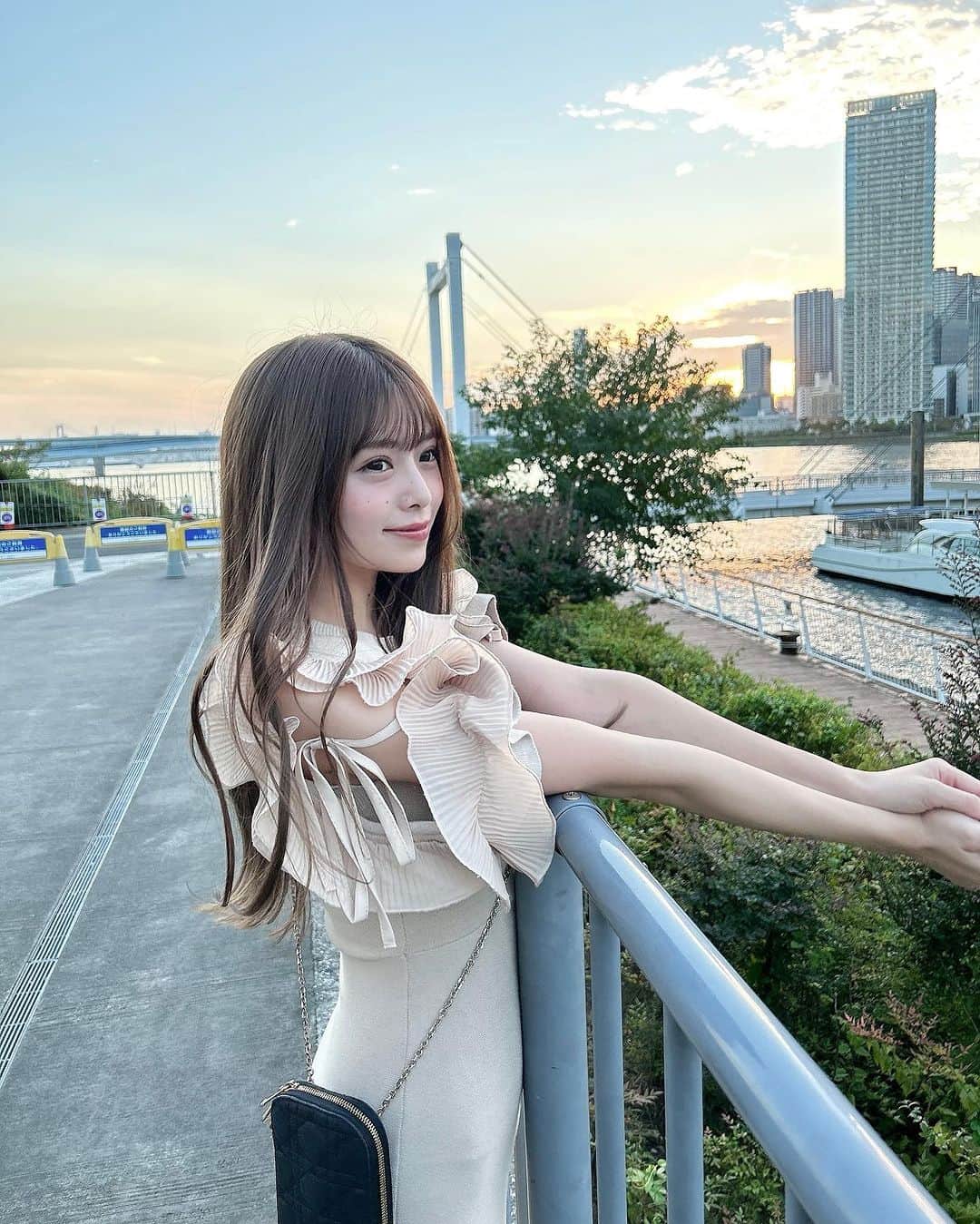 りのちぃのインスタグラム：「10月もよろしくね🎃 あっという間に今年が終わりそう~ 今月も目標に向かって突っ走るฅ( ̳• ·̫ • ̳ฅ)」