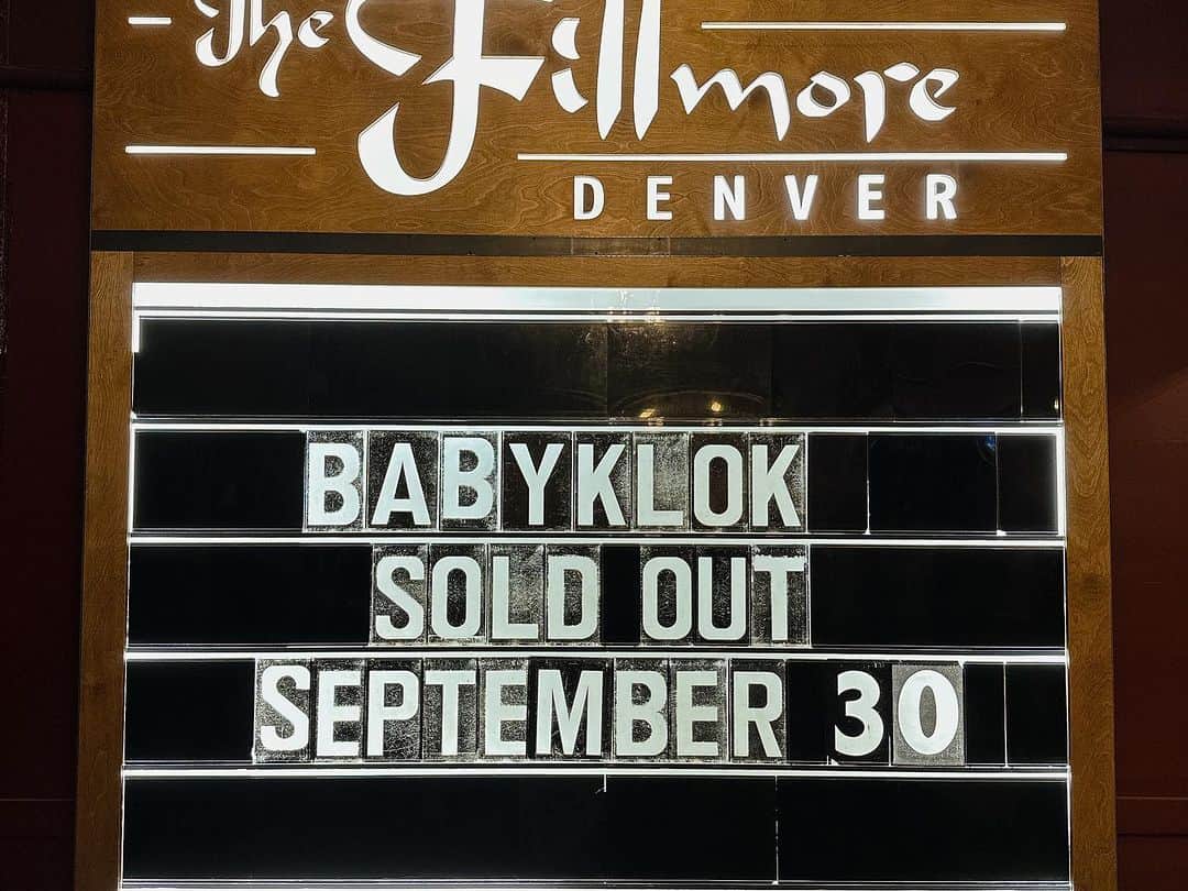 BABYMETALさんのインスタグラム写真 - (BABYMETALInstagram)「Thank you for coming to THE BABYKLOK TOUR 2023 in Denver⛰  #BABYMETAL #BABYMETALWORLDTOUR2023 #THEBABYKLOKTOUR #DENVER」10月1日 16時24分 - babymetal_official