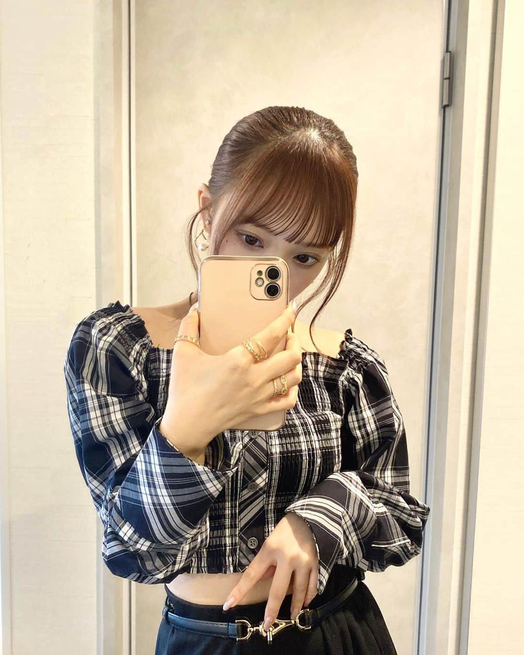 落合希来里のインスタグラム：「^_− ❤︎  最近Blackなお洋服すきなんだ〜〜〜」