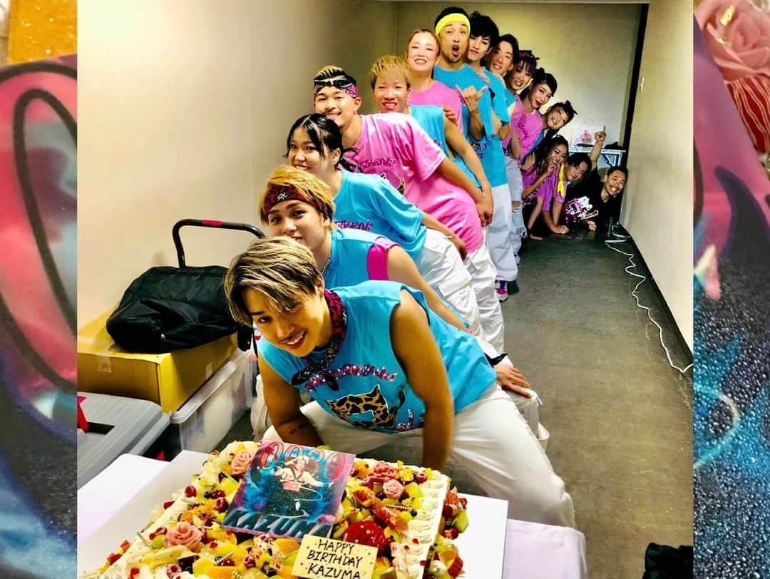 濱本和真さんのインスタグラム写真 - (濱本和真Instagram)「「ayumi hamasaki 25th Anniversary Live Tour」1幕が18公演が幕を閉じました。 そんな大事な最終公演のMC中にケーキを用意してくださって、会場の皆さんに誕生日をお祝いして頂けた僕はめちゃくちゃ幸せ者です😇 ありがとうございました！！  この1幕でTAの皆さんと共有できた楽しい思い出を胸に、明日より開幕する2幕に臨みます🔥 あー楽しみ（緊張）🤯 2幕で会える皆んな待っててねー！！！」10月1日 16時38分 - kazuma_hamamoto