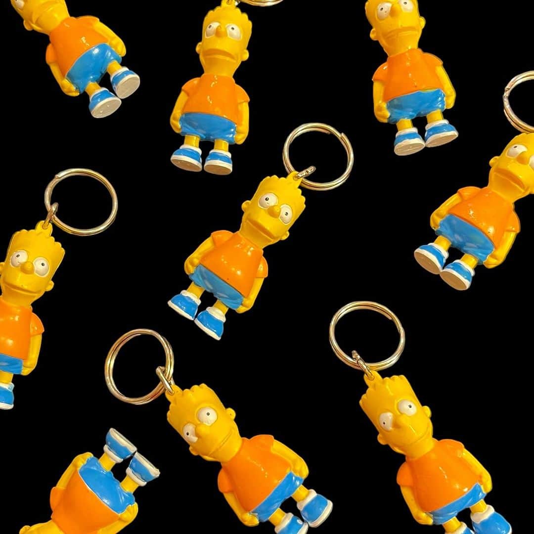 おもちゃやSPIRALのインスタグラム：「90's The Simpsons Bart キーホルダー入荷しました💛」