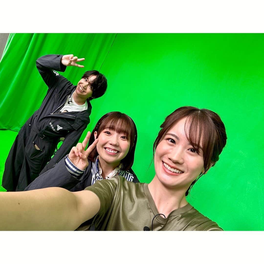 瀬戸麻沙美のインスタグラム：「TVアニメブルバスター！ 10/4から放送開始です🎉  こちらの写真は先日の特番のもの📷 アーカイブあるようなので、良かったらチェックしてみてね！  マンガートビームスさんのつなぎも全身で見れるよ〜！👀」