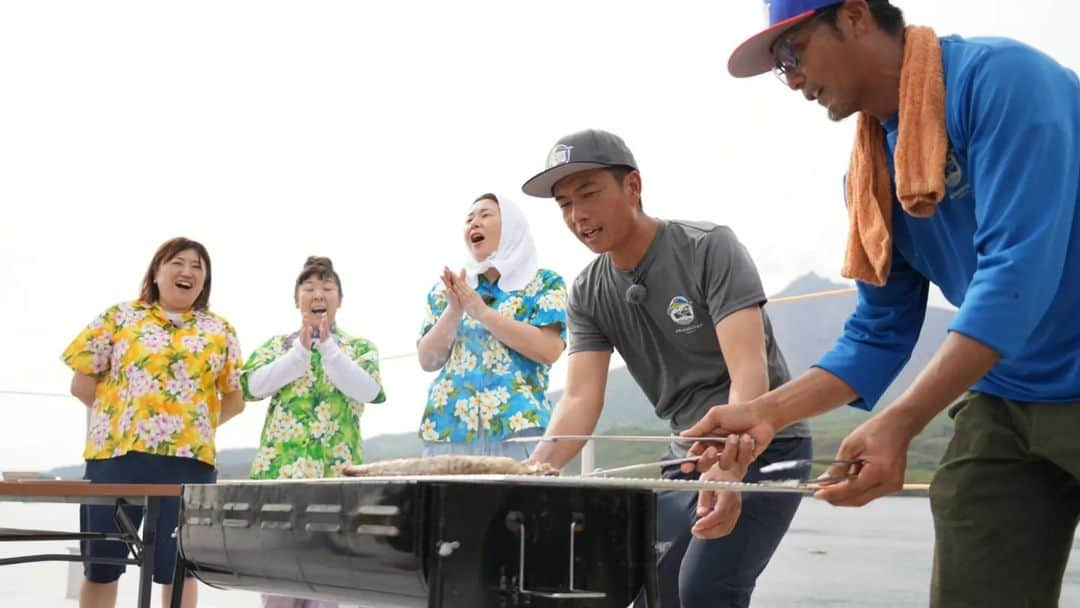 森三中さんのインスタグラム写真 - (森三中Instagram)「鹿児島讀賣テレビ「森三中 鹿児島で満足旅」ご覧頂きありがとうございました🌴 食べて満足、体験して満足😆✨ 旅で出会った素敵な皆さまとのお写真とともにお届けします📷  #KYT #森三中 #黒沢かずこ #大島美幸 #村上知子 #満足旅 #鹿児島」10月1日 17時04分 - morisanchustaff