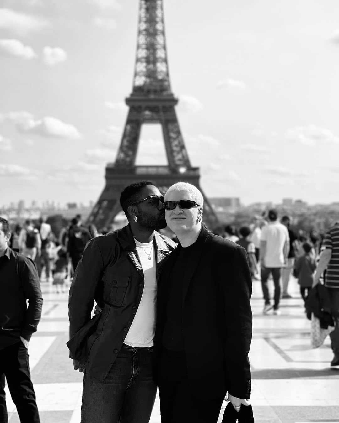 ショウン・ロスさんのインスタグラム写真 - (ショウン・ロスInstagram)「Years later you still have our hearts #paris」10月1日 17時55分 - shaunross