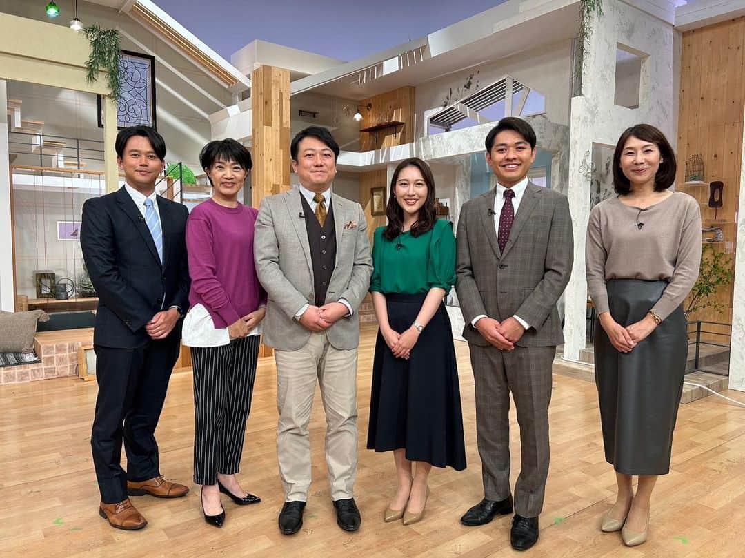 江上太悟郎さんのインスタグラム写真 - (江上太悟郎Instagram)「【 #みんテレ リニューアルのお知らせ】 明日から私 #江上太悟郎 がMC＆ニュースキャスターとして番組に加わります！  廣岡アナ、千須和アナは変わらずスタジオから！ 明るく笑顔が素敵な石井さん、優しく視聴者に語りかけてくれる菅井さん。 八木アナ、新人・糸口アナはその日1番ホットなニュースを現場から伝えます🎤  入社1年目。 「自転車キャラバン」からずっと携わってきた番組です。 北海道を好きになるきっかけとなり、道内で頑張る皆さんのパワフルさ、自然や豊かな食に元気をもらってきました！ その反面、知床観光船事故や熊などの自然の怖さ。北海道が直面する様々な問題も教えてもらいました。  報道・スポーツ・情報… 様々な経験を経て道民4年目です。 まだまだ分からないことばかりですが、日々勉強を重ね、道内の皆さんと共に考えて歩んでいける番組にしていきたいです！ 我々が放送できるのは多くの資源・宝の眠る北海道のお陰であり、各地で頑張る方々がいてくださるから！北海道に恩返しを、皆さんに少しでもお力添えできるように頑張ってまいります。  いつでもみんテレは 皆様、生活者ベースでお伝えしてまいります！ 今後とも何卒宜しくお願い致します！ 明日から頑張ります！！！  #UHB #アナウンサー　#地方局 #アナウンサーにできること #地方局で働くということ  #未熟なりに頑張ります」10月1日 17時55分 - uhb_marugao_d