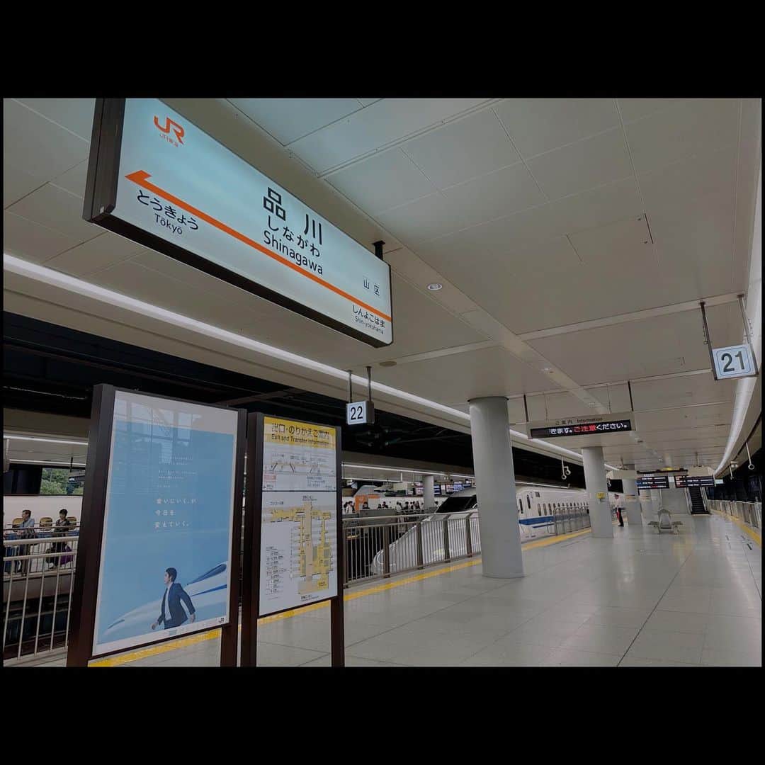 伊藤壮吾のインスタグラム：「#今日の鉄道 1188番線 東海道新幹線"第2の開業"から、今日で20年。 2003年10月1日のダイヤ改正で、品川駅が開業し、「のぞみ」主体のダイヤへ。 60年目の東海道新幹線で、今日も、会いにいく。」