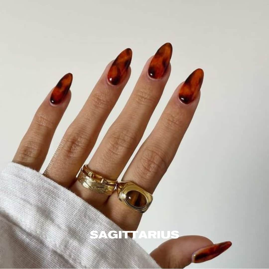 TALLY WEiJLさんのインスタグラム写真 - (TALLY WEiJLInstagram)「Another round of Fall nail inspo - this time for our feisty yet super hot Fire Signs 🔥💅 #nailspo #nailinspo #zodiacsigns #firesigns #aries #saggitarius #leo」10月1日 18時02分 - tally_weijl