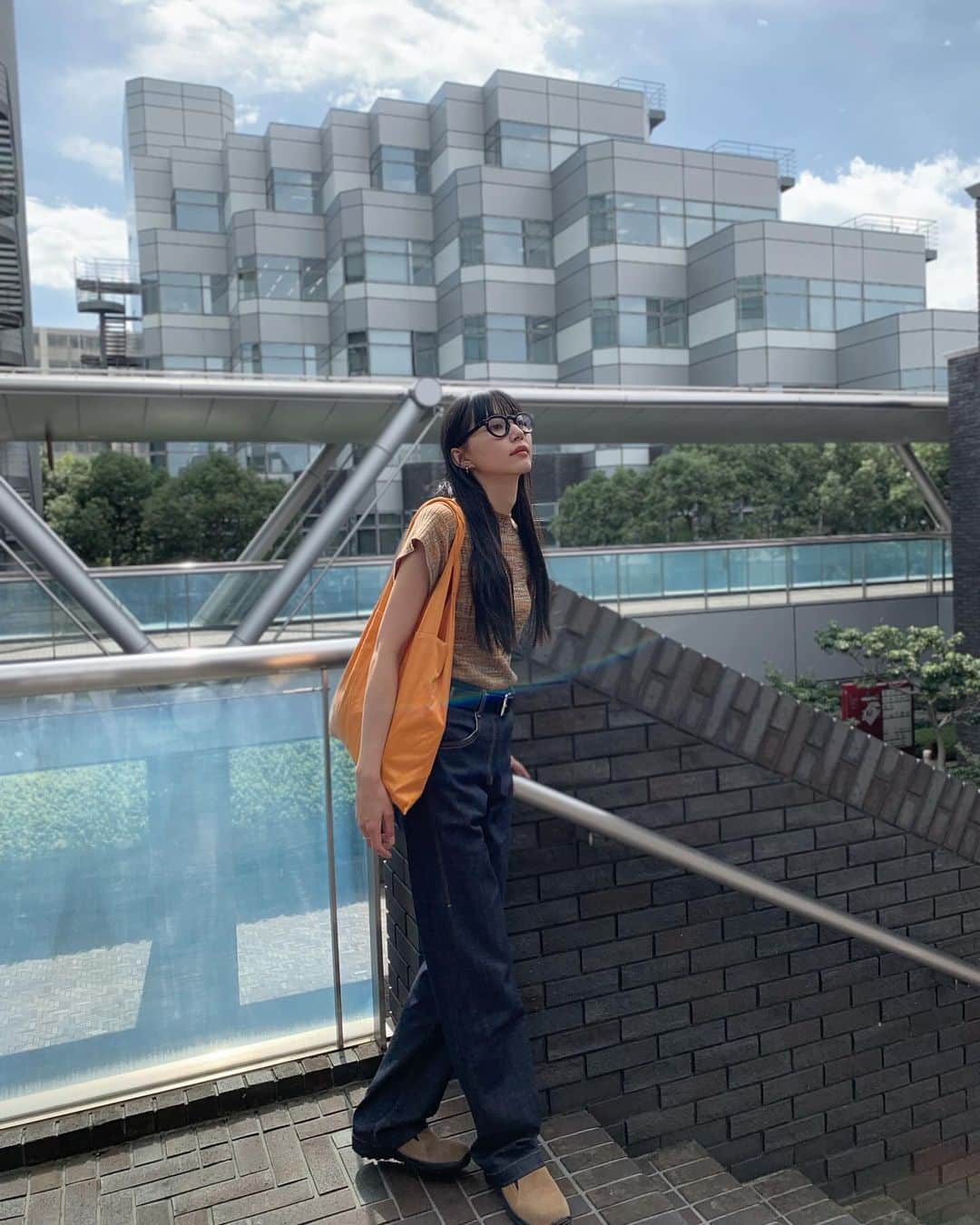 Shiho Sasakiのインスタグラム：「オレンジって着ると元気出る🍊✌︎  #残暑服 #outfit_shiho」