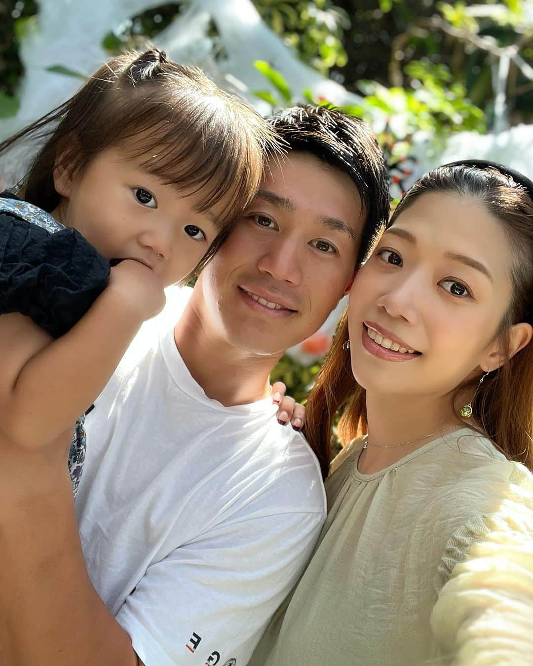 中嶋真緒のインスタグラム：「大好き👨‍👩‍👧♡」