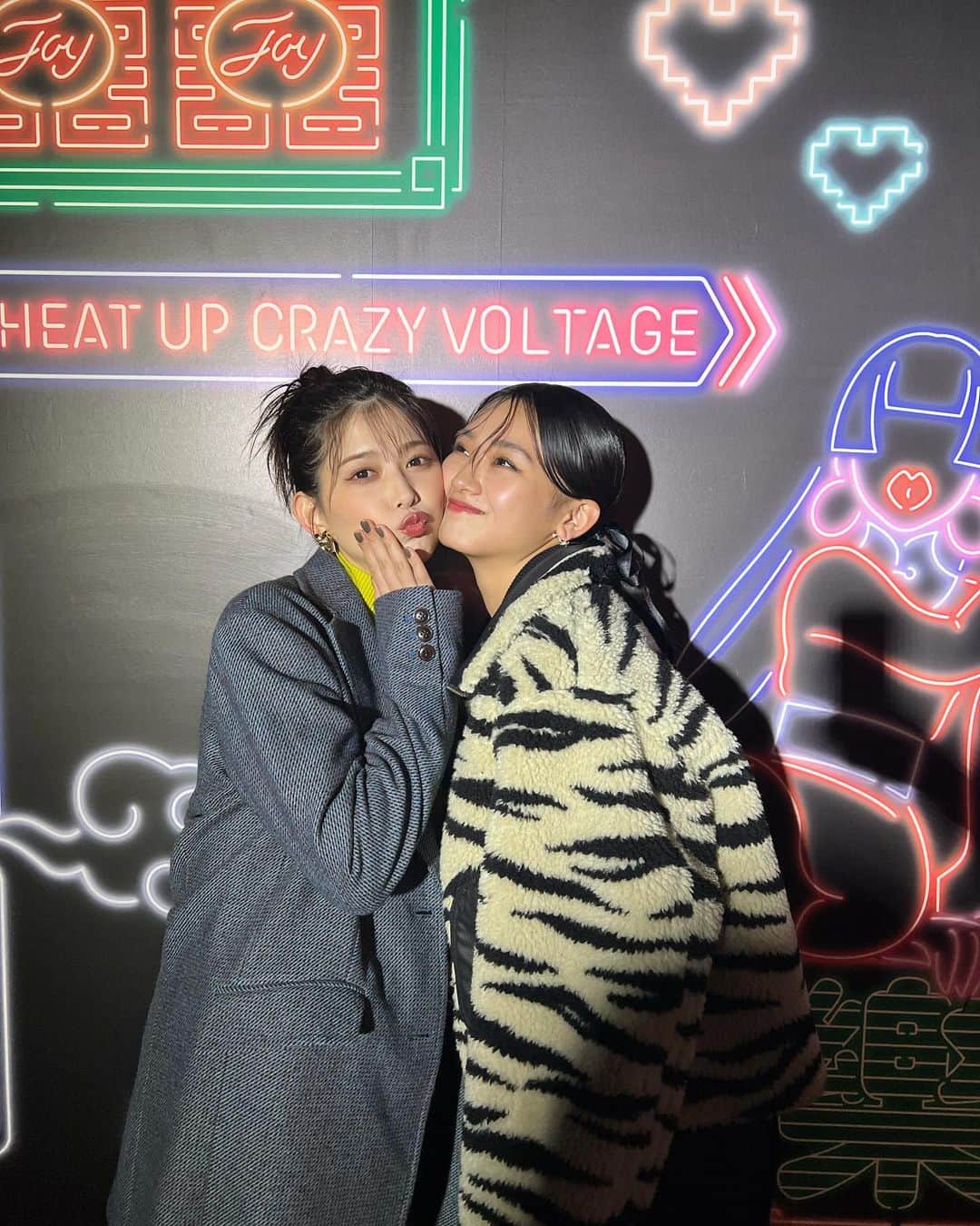 渡邉理佐のインスタグラム：「SLYのステージで一緒だった天ちゃんと👶🏻💙」