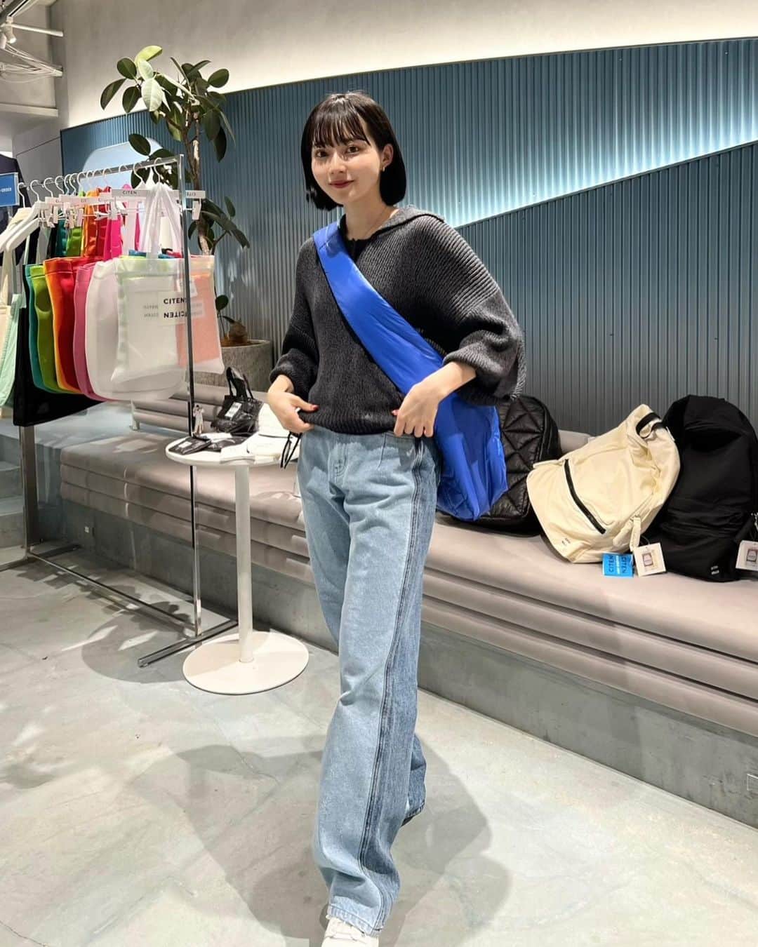 山崎江莉のインスタグラム：「この可愛いニットがちょうど良い季節になってきたのよ〜🍂  #citen #シテン」