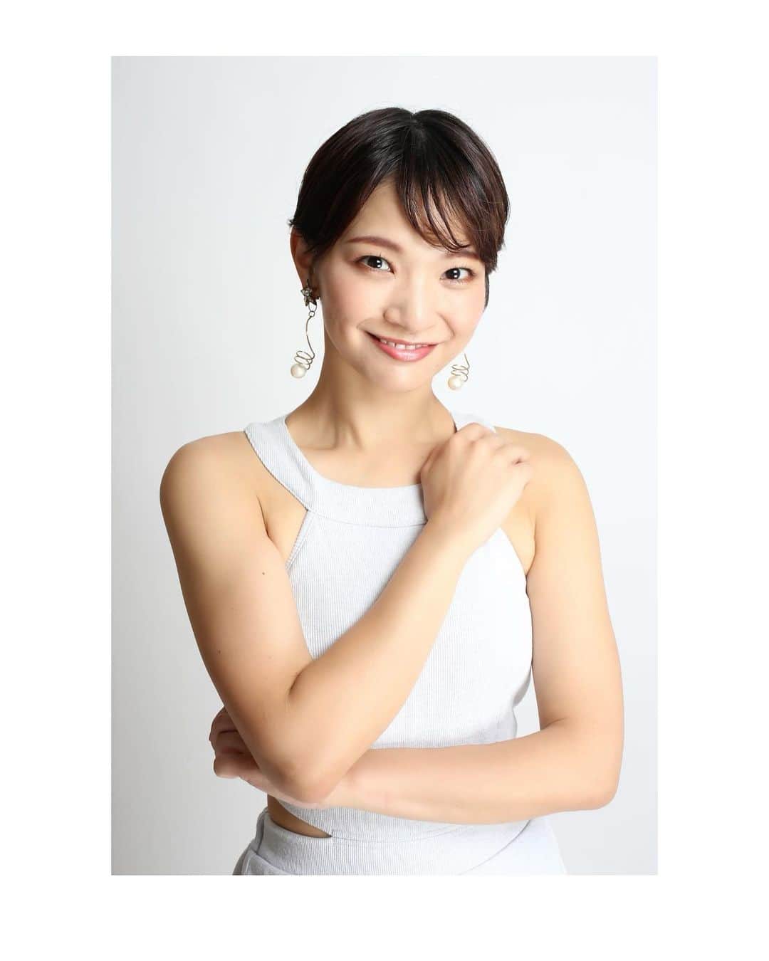 島田彩のインスタグラム：「📷  めちゃくちゃ久しぶりに宣材写真を撮っていただきました☺️ 今日から10月！気持ち新たに、頑張りたいと思います✨✨」