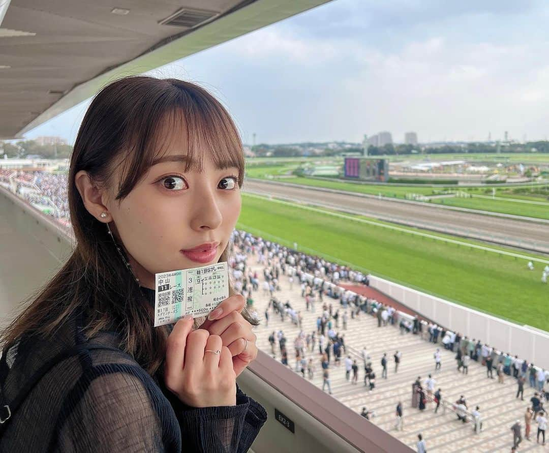 藤江れいなさんのインスタグラム写真 - (藤江れいなInstagram)「♡ 中山競馬場🐎  #スプリンターズステークス  #中山競馬場」10月1日 18時26分 - 01nyan0201