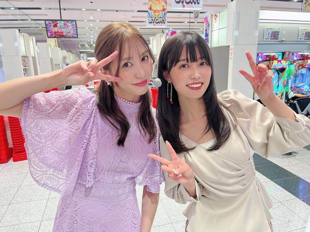 西澤由夏さんのインスタグラム写真 - (西澤由夏Instagram)「☺︎特番のお知らせ☺︎  本日21:00より 「パチンコドラフトバトル‼︎ 〜最も強運なのは誰⁉︎〜」 が放送されます✨  縁起の良い芸能人が集まり、 チーム戦でパチンコ対決💥  パチンコ好き芸人さんたちが集結していて、 行きのバスから 皆さんテンションMAXでした🤣  パチンコを心から愛す、 MCの岡野陽一さんと 進行・応援をしています📣」10月1日 18時32分 - yknszw