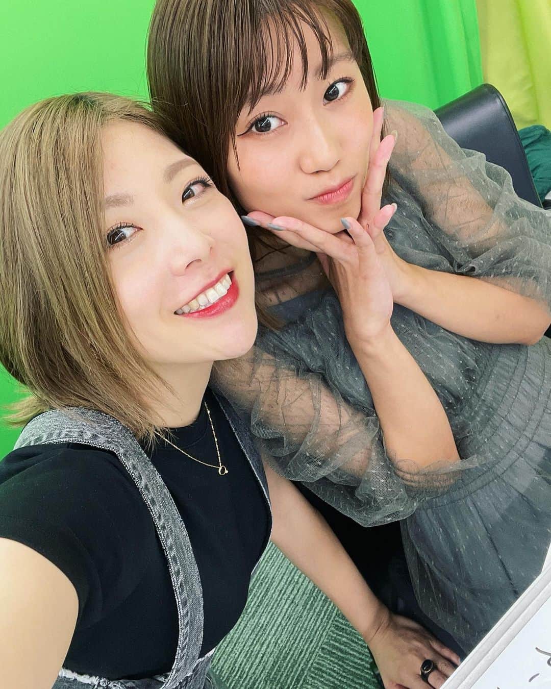 のインスタグラム：「昨日は、からポ大還元祭「ＧⅠ全日本王者決定戦・優勝戦日」の配信番組にゲスト出演させて頂きました✨  配信を見て下さった皆さん、コメントくれた皆さん、1日ありがとうございました。  まだまだボートレース初心者の私に司会のななせさん、そしてゲストの永島さんがめちゃくちゃ丁寧に教えて下さり本当に感謝です🥹✨  番組のスタッフの方々もとっても温かくて、楽しみながら番組に参加させてもらいました😌  これから、永島さんのボートレース本を読んで勉強するぞ🫡  選手の皆さん、熱いレースを見せて頂きありがとうございました！ そして、本当にお疲れ様でした😌✨  #ボートレース #ボートレースからつ  #優勝戦  #熱い戦い」