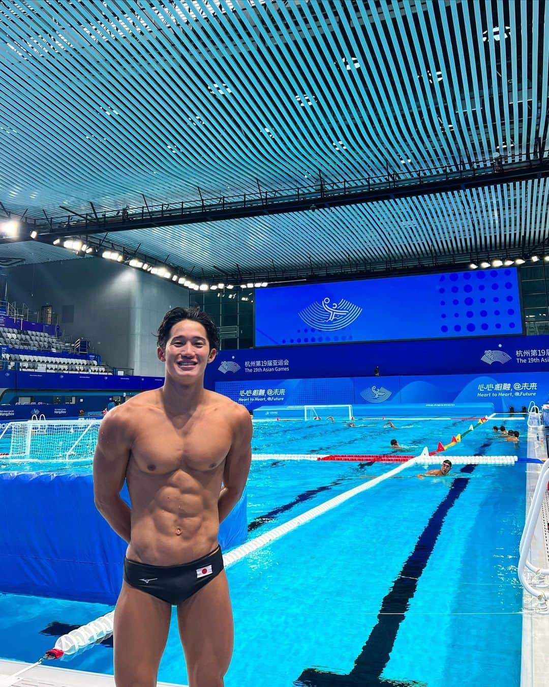 荒井陸のインスタグラム：「Finally It's going to start🇨🇳🔥  明日から、水球男子のパリ五輪出場権をかけた試合が始まります。 アジア大会は過去2度出場させて頂き、今回が3度目になります。 (過去2回は銀メダル)  1970年から53年間、優勝から遠ざかってるのがこのアジア大会です。先人の先輩方の想い、たくさんの人の想いを背負って戦います。  応援よろしくお願いします。  #アジア競技大会  #金なら1枚銀なら5枚 #3度目の正直ってやつ」