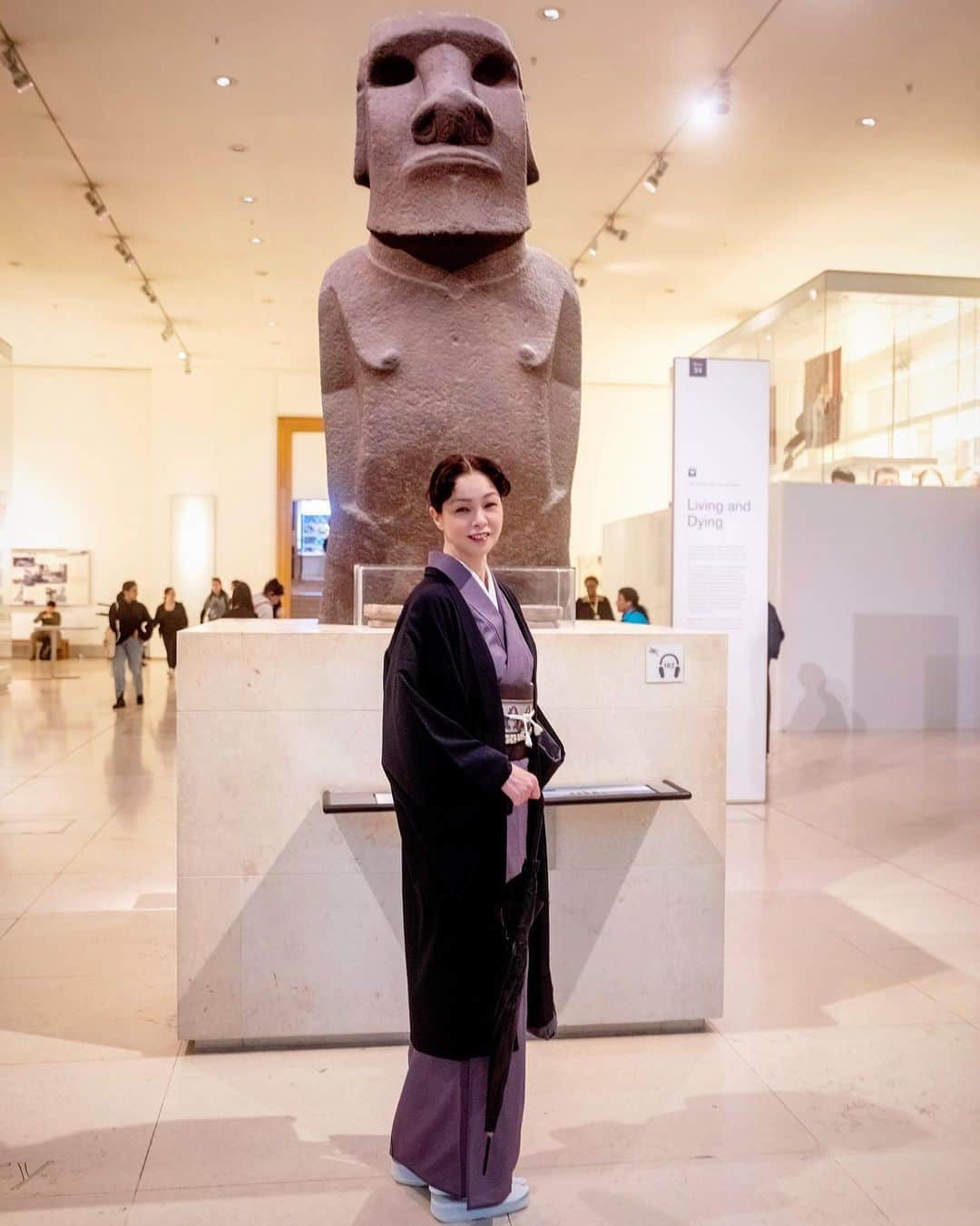 川原亜矢子さんのインスタグラム写真 - (川原亜矢子Instagram)「博物館へ #london #trip #musium #kimono  #ロンドン #海外旅行 #博物館」10月1日 18時56分 - ayakokawahara