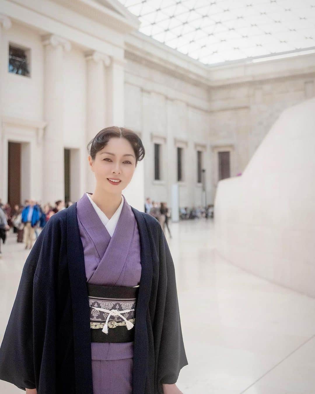 川原亜矢子のインスタグラム：「博物館へ #london #trip #musium #kimono  #ロンドン #海外旅行 #博物館」