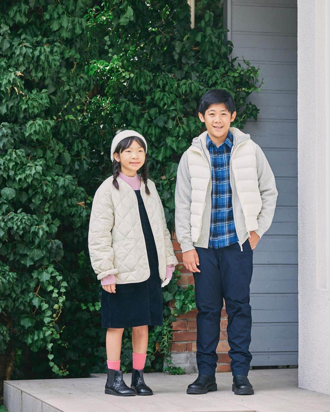 amigo.amigo.5205622さんのインスタグラム写真 - (amigo.amigo.5205622Instagram)「． ★#uniqlokids ★  ❄️2023 UNIQLOキッズ＆ベビー秋冬コレクション❄️  @uniqlo_jp   寒くなってくると白のコーデ着せたくなる☃️  よーたんの息子くんと 撮影してドキドキの長女（笑）  @yoka1124   普段男の子と写真撮らないから 顔が緊張してます♡  長女が着たコーデはこちら💁‍♀️  ✔︎#ウォームパデッドウォッシャブルカーディガン  ✔︎#コーデュロイジャンパースカート  ✔︎#スフレヤーンセーター   そして二枚目のジャケットはやっぱり姉妹で おそろいでほしいなー♡  六枚目の柄ニットも冬っぽくて 好み♡  #PR #uniqlo2023fw  #ユニクロキッズ #uniqlobaby #ユニクロベビー #ベビー #uniqloコーデ  #ユニクロ  #ユニクロコーデ  #ユニクロ新作  #新作コーデ #新作 #小学生  #小学生女子  #小学生コーデ  #小学生ファッション  #小学生女子コーデ  #小学5年生  #kids #instakidsfashion  #instakidsstyle  #プチプラファッション  #プチプラコーデ」10月1日 18時57分 - amigo.amigo.5205622