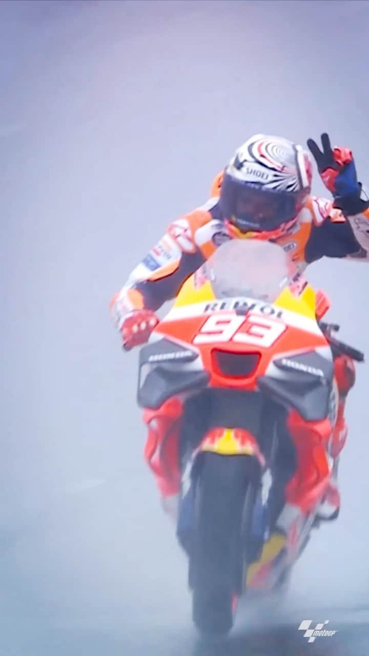 レプソル・ホンダのインスタグラム：「Wet and wild, but more than worth it 🫶A memorable #JapaneseGP 🇯🇵 and aiming to make this the start of a strong end to the year.」