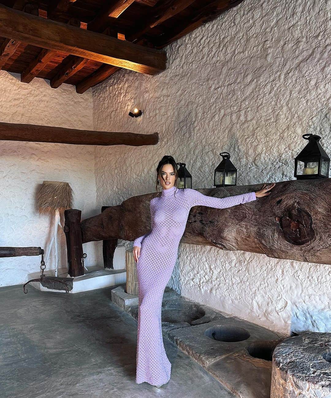 アレッサンドラ・アンブロジオのインスタグラム：「💜💫 #crwedding」