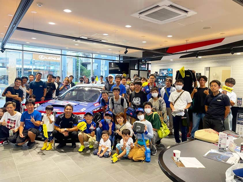 山内英輝のインスタグラム：「今日は、GR garageの豊田土橋店の一日店長をやらせて頂きました！ 常に来てくれた皆さんと沢山沢山交流させて頂きました！  メーカーの枠を超えて、このようなイベントをやらせて頂けたこと、呼んで頂けた事に本当に感謝です。 次戦に向けて沢山パワーも頂けました！🦾  来てくれた皆さん、関係者の皆さん、本当にありがとうございました！」