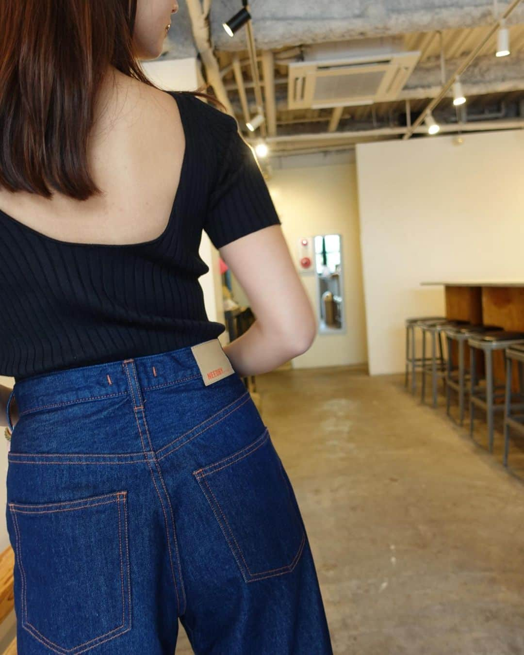 NANAMIさんのインスタグラム写真 - (NANAMIInstagram)「. 👖 @needbyheritage ☕️ @carbon_coffee   in @homefukuoka   #ナナミフク　#nana私服　#ななみぐるめ」10月1日 19時25分 - nanami023