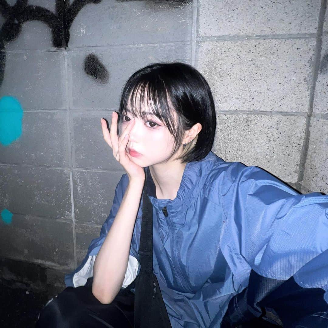 マリナのインスタグラム：「髪がね、ボブになった。 １ヶ月前にね」