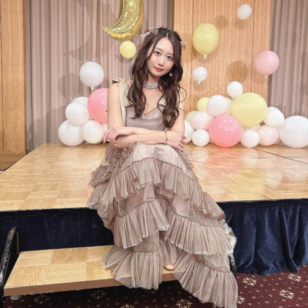 古畑奈和さんのインスタグラム写真 - (古畑奈和Instagram)「⋱Furuhata Nao Birthday2023 ⋰  夜の部はvesさん(@dress_ves)のドレスを 着させていただきました！ありがとうございます！  大人なカラーだけど可愛さもある素敵な ドレスを用意してくださり、とても嬉しい😭✨  ドレスを着こなせているかは 分からないが、また１つお姉さんに なったし綺麗を手に入れていきたい所存。」10月1日 19時26分 - nao_furuhata