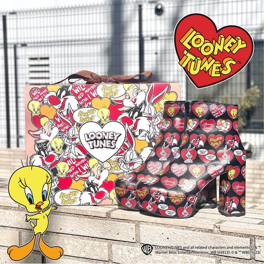 エスペランサ公式さんのインスタグラム写真 - (エスペランサ公式Instagram)「＼LOONEY TUNESとESPERANZAがコラボ／  渋谷109限定で、ルーニー・テューンズとのコラボ第2段発売！  エスペランサの人気ブーツ「 #ラク盛りブーツ 」に ワーナー・ブラザースのアニメ『ルーニー・テューンズ』に 登場するキャラクターたちが あしらわれた限定商品が発売します♥  足元からHAPPYになれる愛くるしい柄 ♡ ♥ ♡ いつものお出かけ時間が楽しく過ごせます！  *-*-*-*-*-*-*-*-*-*-*-*-*-*-*-*-*-*-*-*-*-* 『LOONEY TUNES』ラク盛りブーツ ￥29,700（in tax） 詳しい詳細は渋谷109ESPERANZAへお問い合わせお願いします。 SHIBUYA109 5F. TEL：03-3477-5089 *-*-*-*-*-*-*-*-*-*-*-*-*-*-*-*-*-*-*-*-*-*  @looneytunes_jp @109_shibuya #ルーニーテューンズ #エスペランサ  #WB100 #ワーナー100周年 #渋谷109 #shibuya109」10月1日 19時42分 - esperanza_official