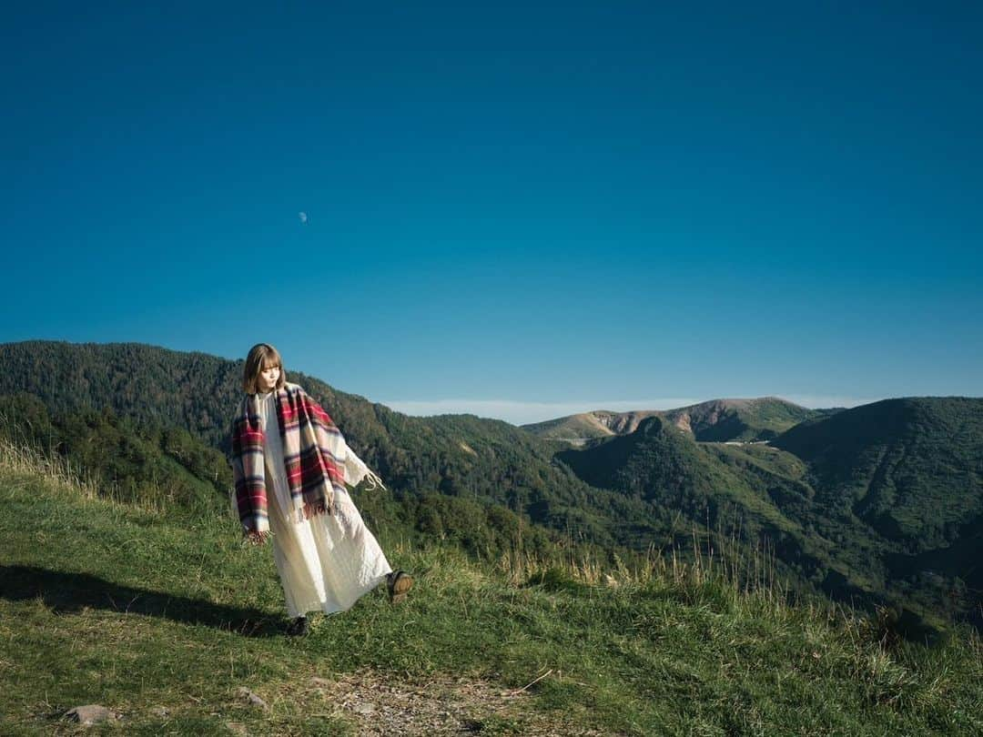 末原玲衣さんのインスタグラム写真 - (末原玲衣Instagram)「10月ってこんなに暖かかったっけ🍂 ⁡ 楽しい穏やかな秋を過ごすぞーーー ⁡ YouTubeも音楽もさらに前進できるように 練り練りしてまいります、よろしくね🎑  📷 @acekeca」10月1日 19時49分 - reis_1024