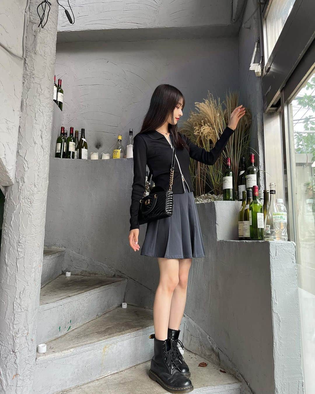 高井千帆さんのインスタグラム写真 - (高井千帆Instagram)「⁡ やっと長袖デビュー🩶🖤 ⁡ と思ったらもう10月に入ってた🫨 今月もみんないい事がありますように〜！」10月1日 19時50分 - chiho_takai_official