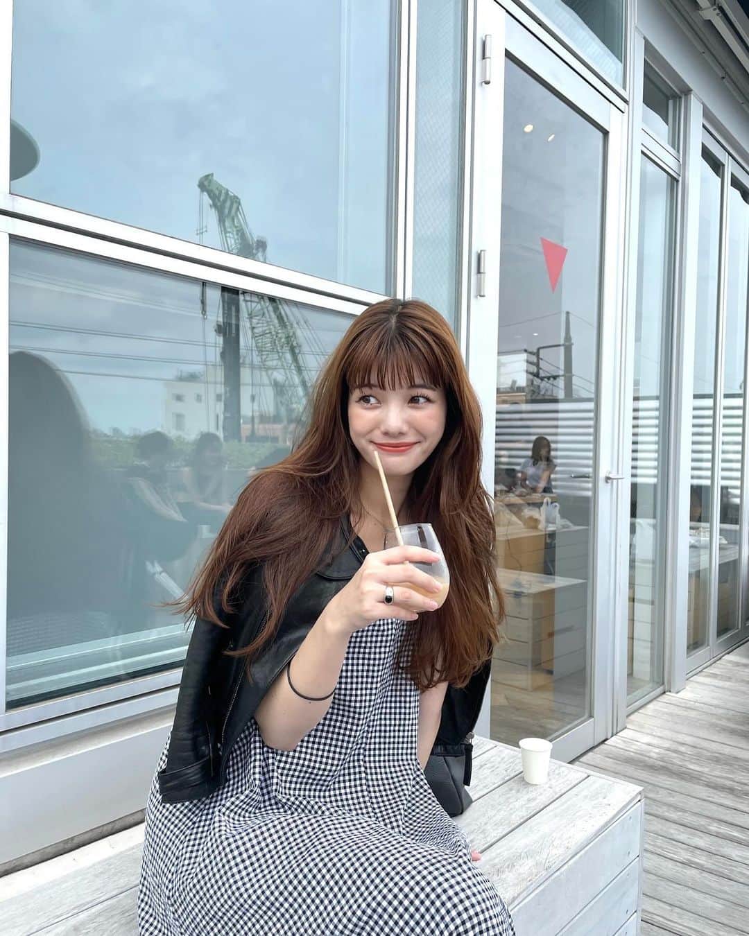 西谷菜々のインスタグラム：「. 最近🍂🍁🌰 秋服が着たいけど、まだまだ暑くて毎日汗だく😇  まつ毛美容液再開&新しいマスカラの相性がいいのか まつ毛の調子が良くて嬉しい🫶」