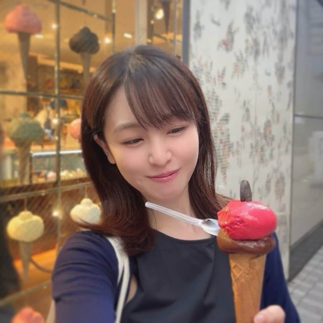 栗田萌さんのインスタグラム写真 - (栗田萌Instagram)「Venchi ジェラートおいしかった✨  また食べたいな〜🍨💕」10月1日 20時09分 - kurimoe_official
