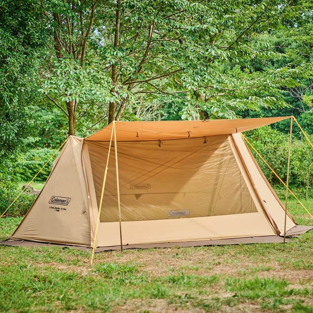 Coleman Japanさんのインスタグラム写真 - (Coleman JapanInstagram)「【アレンジ次第で好みの空間を楽しめる🏕】  キャノピーが幅広く、開放感を楽しめる「２ポールシェルターTX/デュオ」。設営がカンタンで、初心者の方にも安心。また、アレンジ次第でデイキャンプやカンガルースタイルなど、幅広い利用が可能なので追加購入組にもおススメです👍  ***************************************** ＼#灯そう感謝祭 開催中🎊／ 期間中、コールマン製品を3万円以上ご購入いただくと先着で「QUOカード」がもらえる！  ▶︎#灯そう感謝祭 2023秋 https://www.coleman.co.jp/special/tomoso/2023fall/  期間：9月22日(金) ～ 10月9日(月•祝) *****************************************  .  #灯そう #灯そうコールマン #灯そうColeman #Coleman #コールマン #Camp #キャンプ #Outdoor #アウトドア #Tent #テント #コールマンテント #ソロキャンプ #デュオキャンプ #2ポールシェルター」10月1日 20時12分 - coleman_japan