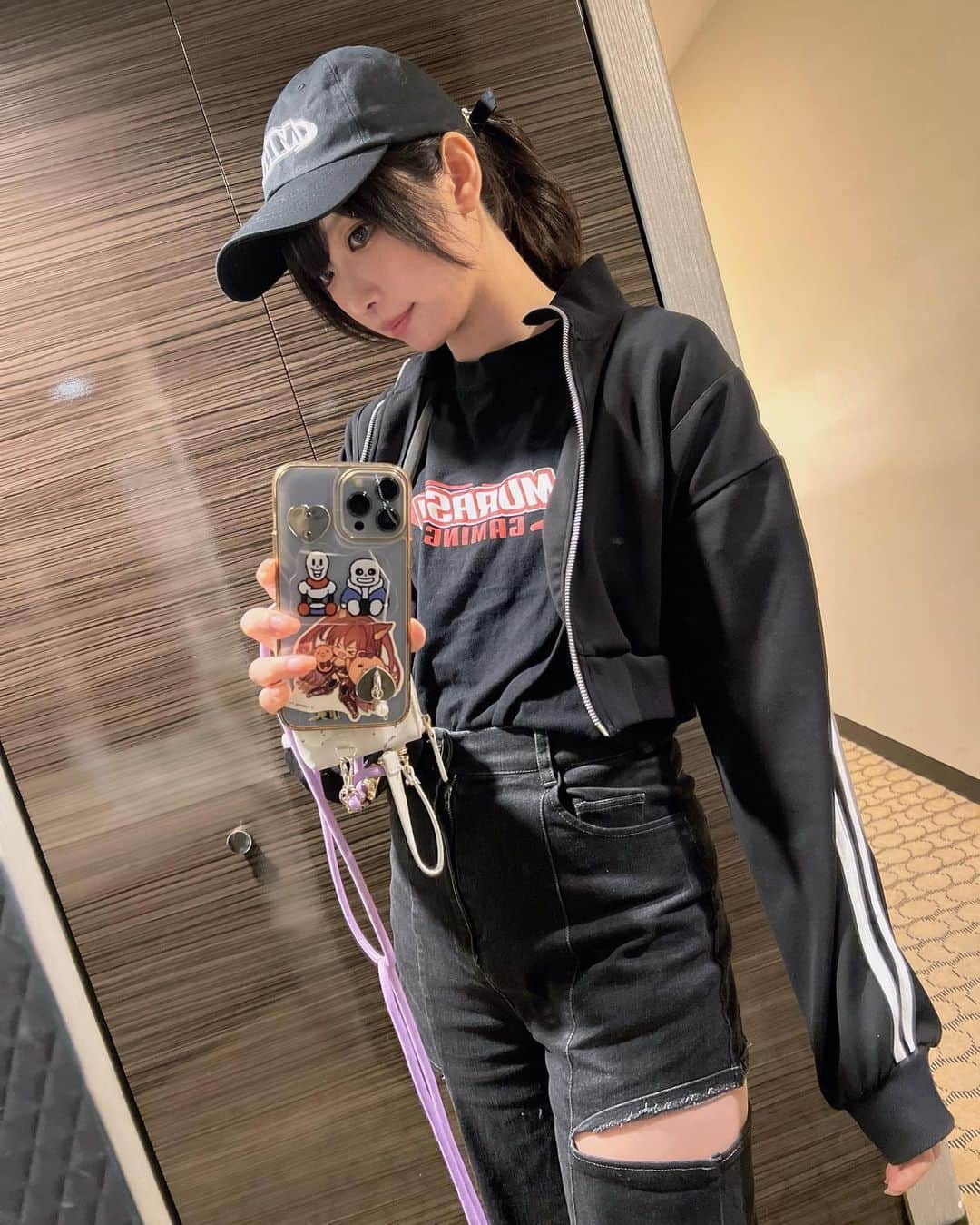 misacoのインスタグラム：「にくくえにく」