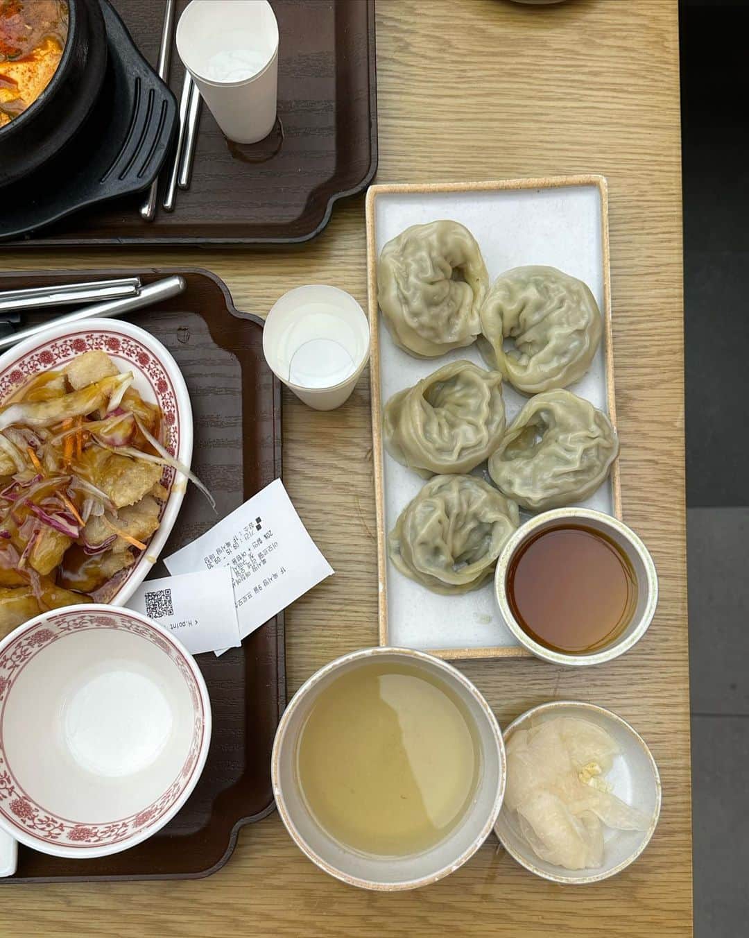 ソン・アミさんのインスタグラム写真 - (ソン・アミInstagram)「今回の渡韓で食べたものたち🍟 旅行の時は3kg太って帰るがモットー✌🏻 キョチョン食べれなかったのだけ悔しいぃ…」10月1日 20時16分 - snam8_
