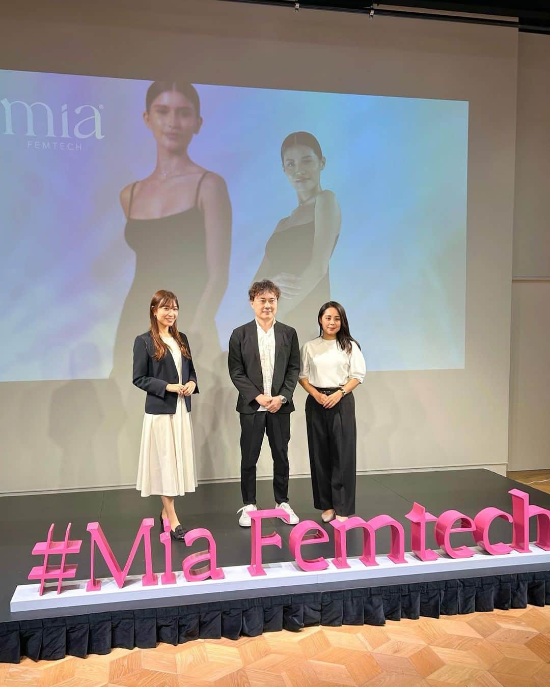 のインスタグラム：「.  イベントMC🎤✨  @miafemtech × @joe_clinic の金継ぎ体験ワークショップイベントの司会をさせて頂きました！  #miafemtech が目指すものは、女性がバストの美容や健康について自由に考え、話すことができるようになること  @joe_clinic では専門カウンセラーもいて、豊富な症例数と高い技術が評価されて選ばれた認定医しかできない、新しい概念のバストアップ術を行っている。  そんな最先端を行くドクターのお話が聞ける貴重なトークショーでした💡  トークショーの後は金継ぎ体験ワークショップ！ 金継ぎは今とても人気なんだとか！  皆さん楽しそうに真剣にワークショップされていました😌  .  .  #ミアファムテック #ジョークリニック #イベントmc #金継ぎ体験 #青山グランド #PR」