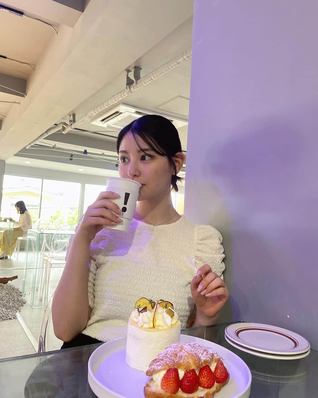 森青葉さんのインスタグラム写真 - (森青葉Instagram)「☺︎ どっちを食べたでしょうか〜！  #新大久保カフェ」10月1日 20時37分 - aoba__mori_official