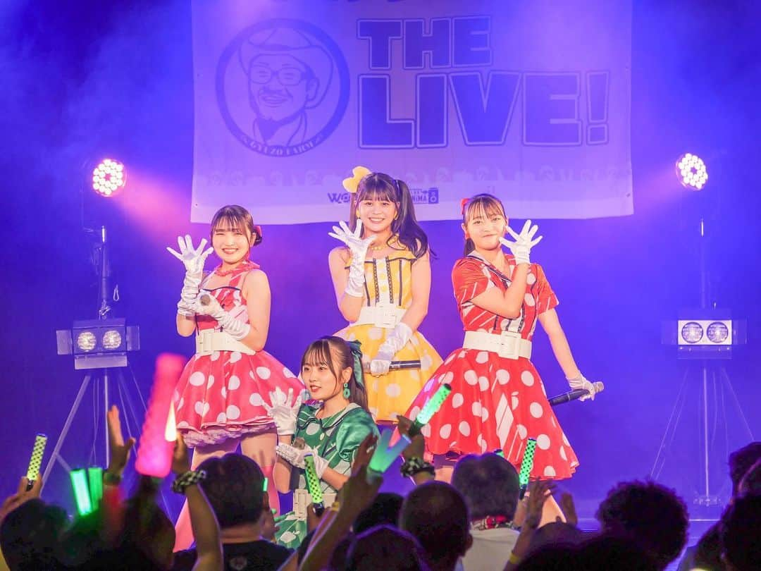 りんご娘のインスタグラム：「. #ギュウ農フェス THE LIVE！in 歌舞伎町 ありがとうございました!! #吉田豪 さんとのトークもとっても面白かったです!! また社会勉強させてください🙇‍♀️ #ギュウゾウ さん今回も呼んでいただき、ありがとうございました🍎🍏 #りんご娘 #ギュウ農歌舞伎町」