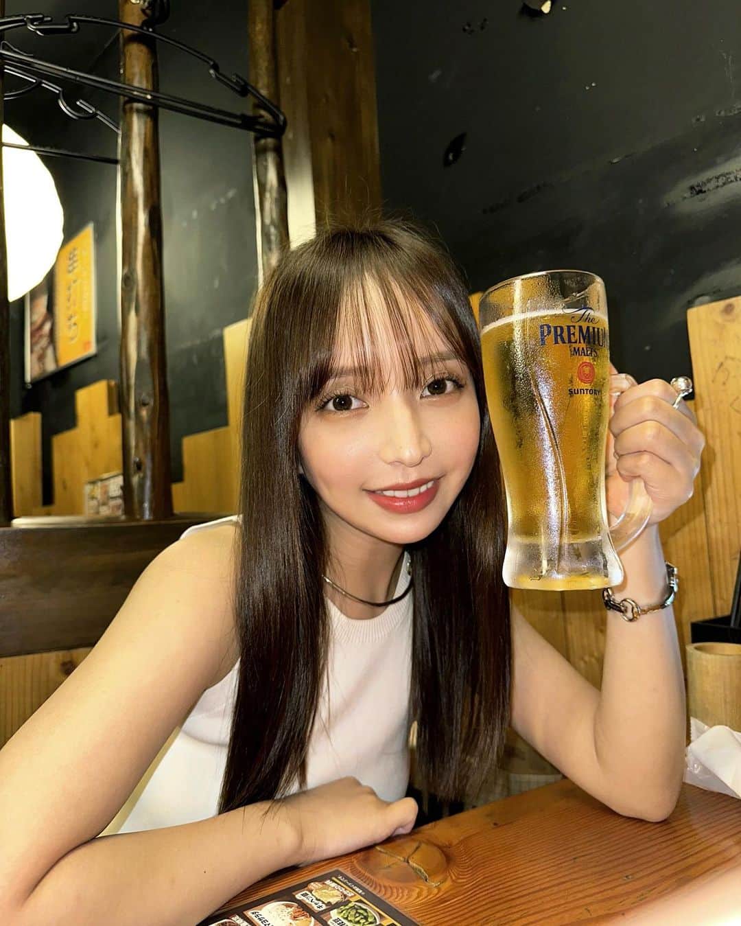 平尾優美花（ゆみちぃ）のインスタグラム：「娘と対面で座って居酒屋でビールを飲む…🍺 楽しくて楽しくてたまらなかった♡付き合ってくれてありがとうね👩‍👧💞」