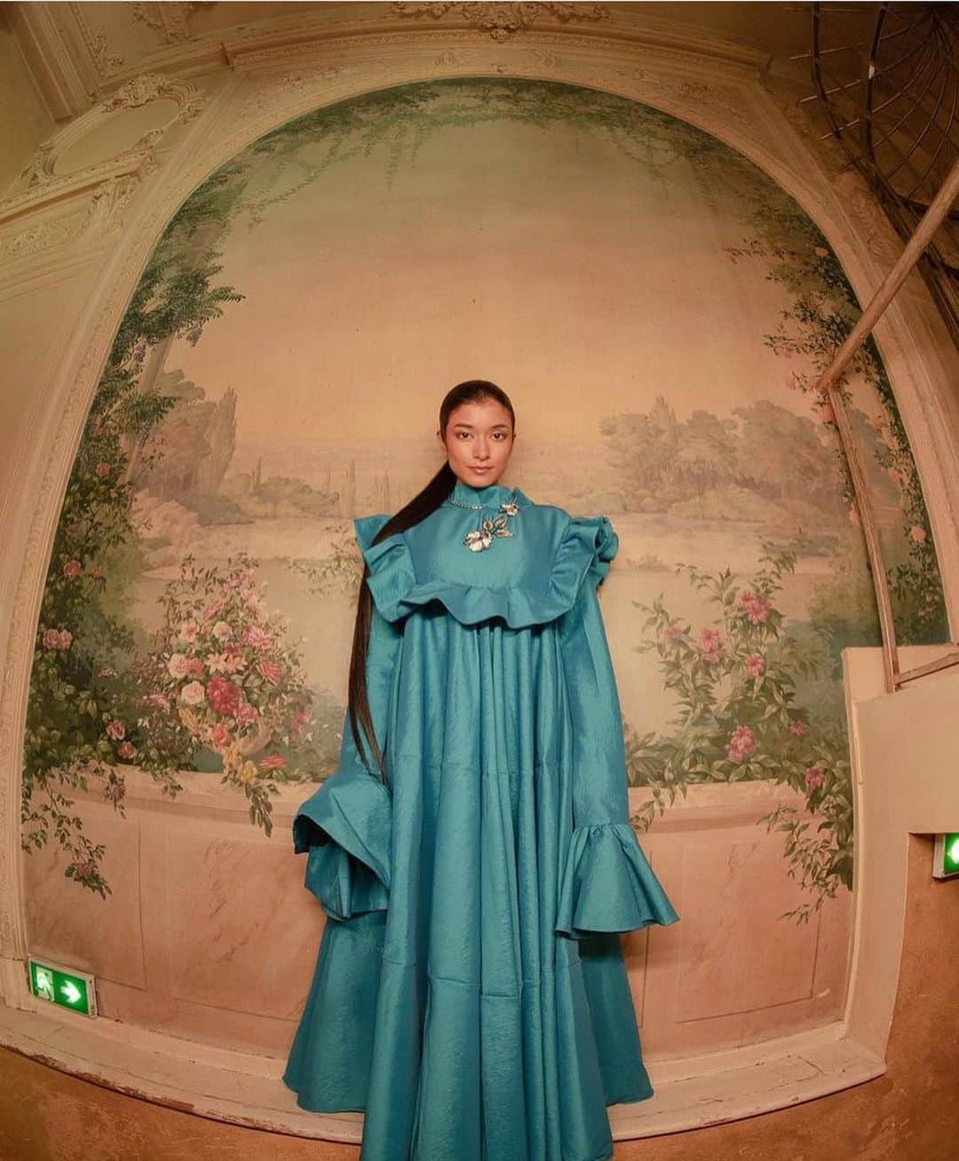小藪奈央のインスタグラム：「. @rolaofficial for @commonsandsense_magazine EX. Issue 05 @boucheron   Shot by @wanda_martin  Styled by me Make up @davidlenhardt  Hair @mayuhairstylist  Editor @zapachk   Merci @massaetakanaka @ayamiokura」