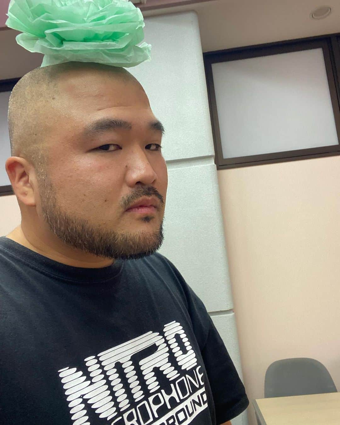 長谷川俊輔（クマムシ）さんのインスタグラム写真 - (長谷川俊輔（クマムシ）Instagram)「フルサタ！最終回ありがとうございました！！  みんなとの写真を載せると悲しくなっちゃうのと  ここには書ききれないくらいの 思い出があり過ぎるので  とりあえず色んな色の長谷川で楽しんでください！  また富山はちょくちょく行かせてもらいます！！   #みんなはどの長谷川が好き？  #ピンク長谷川  #青長谷川  #黄色長谷川  #緑長谷川  #紺色長谷川  #白長谷川  #薄ピンク長谷川  #水色長谷川  #富山  #フルサタ  #キャラクター  #森の妖精  #妖精  #花  #flower」10月1日 20時52分 - haseman80000000