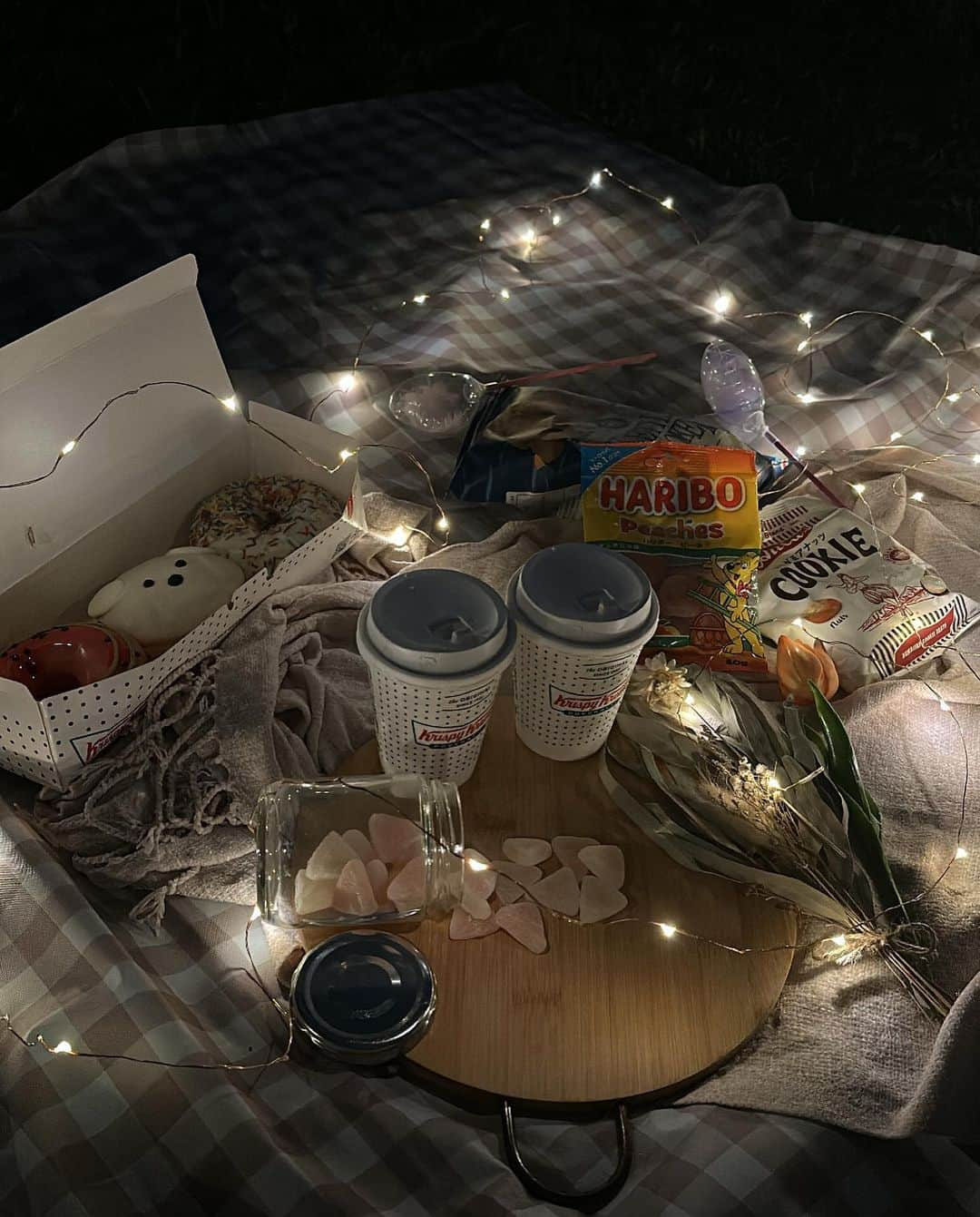 板倉可奈さんのインスタグラム写真 - (板倉可奈Instagram)「🕯️night picnic🌙  思ってた以上に可愛くできて大満足。🫶🏻  #nightpicnic  #ピクニック  #kanacolor」10月1日 20時58分 - kn.sii.i