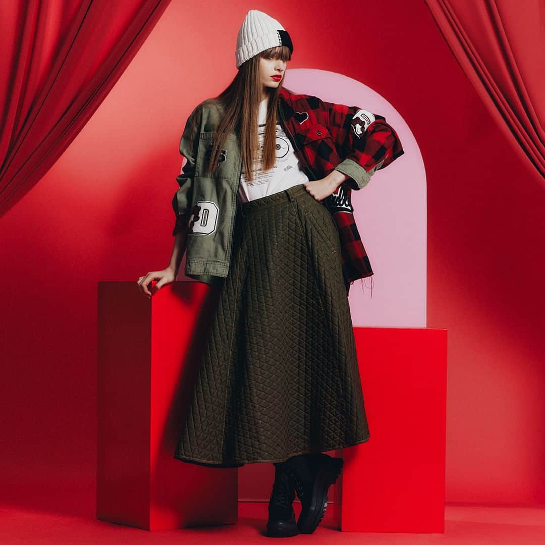 Double Standard Clothingのインスタグラム：「. NEW ARRIVAL 2023 AW COLLECTION  [TOPS] DSC/ オリジナルドッキングシャツ price. 53,900円(税込) color. カーキ×チェック size. F  [BOTTOMS] DSC / ナイロンタフタフレアスカート price. 41,800円(税込) color. カーキ / ブラック size. 36 / 38  ------------------------------------------ #doublestandardclothing #tokyo #DSC #sov #nightstore #fashion #ootd #2023AW」