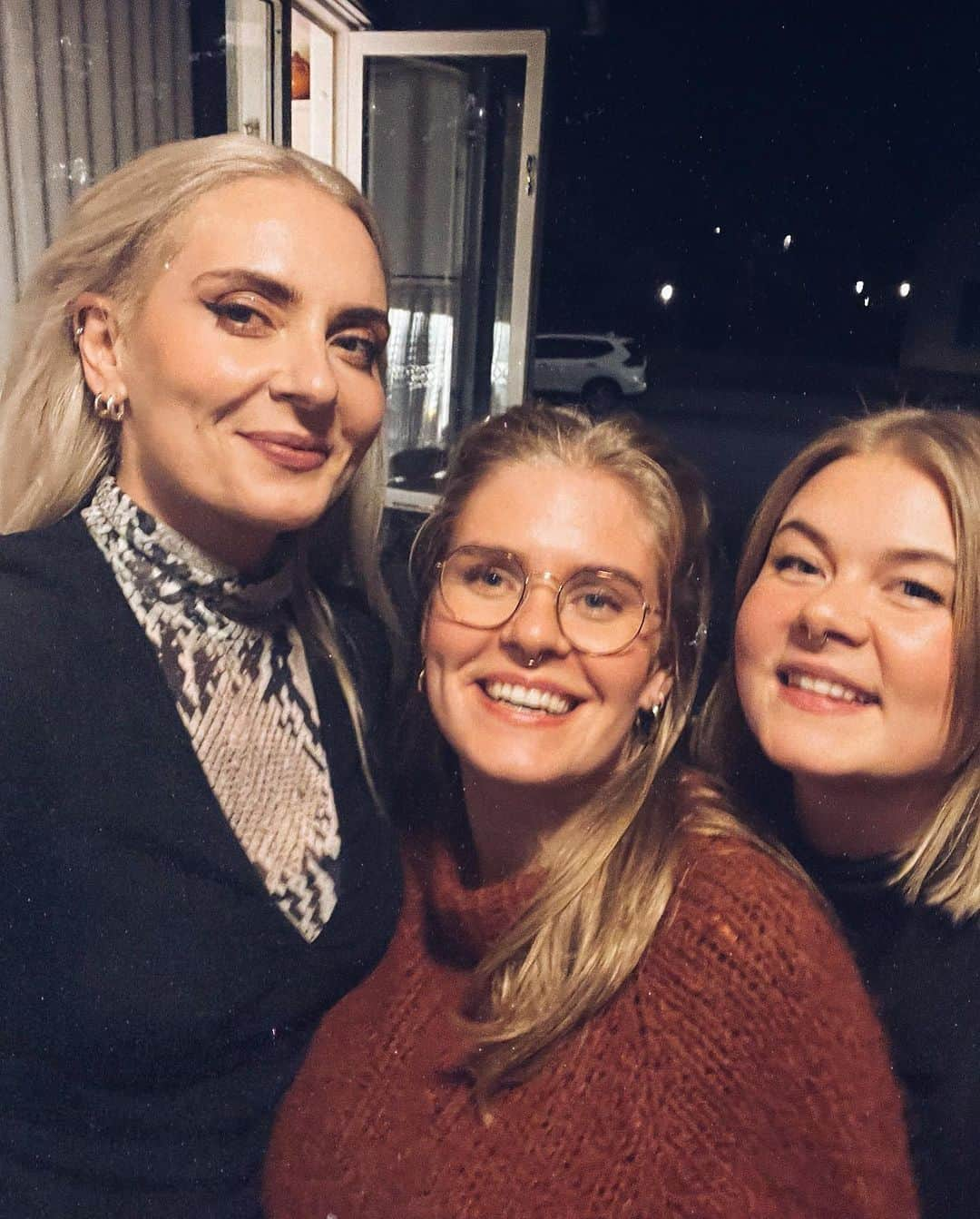 アイヴォール・ポルスドッティルさんのインスタグラム写真 - (アイヴォール・ポルスドッティルInstagram)「Iceland trip photo dump with my besties ♥️」10月1日 21時28分 - eivormusic