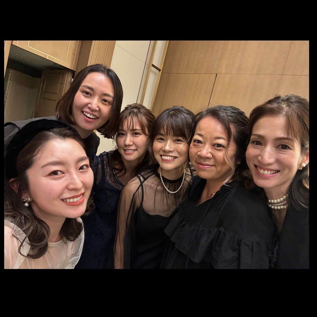 佐藤弥生さんのインスタグラム写真 - (佐藤弥生Instagram)「🥂 昨夜はとっても素敵なパーティーに出席してきました✨ 懐かしい皆んなにも会えて 美しい新婦と素敵な旦那様の暖かいおもてなしに 終始涙🥹 🥩❤︎も見つけた✨ 大きくなったりんちゃんにも、オドロキ🫢でした！ つづく♥️ #weddingparty#おめでとう#♥️」10月1日 21時22分 - yayoyayo_s