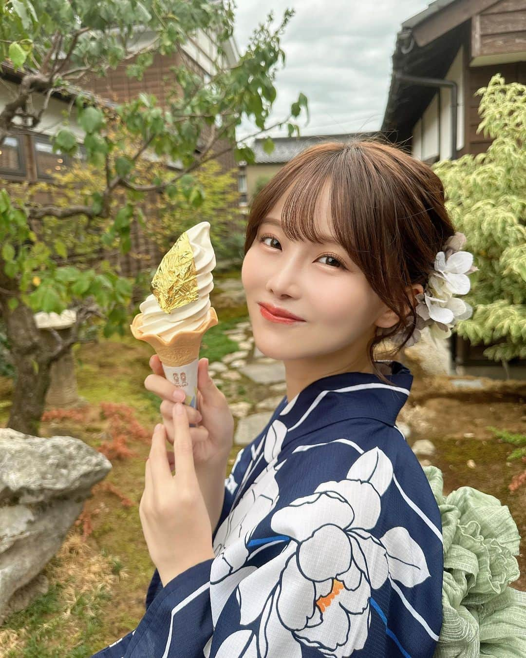 吉田恵美のインスタグラム：「金箔ソフト🤴」